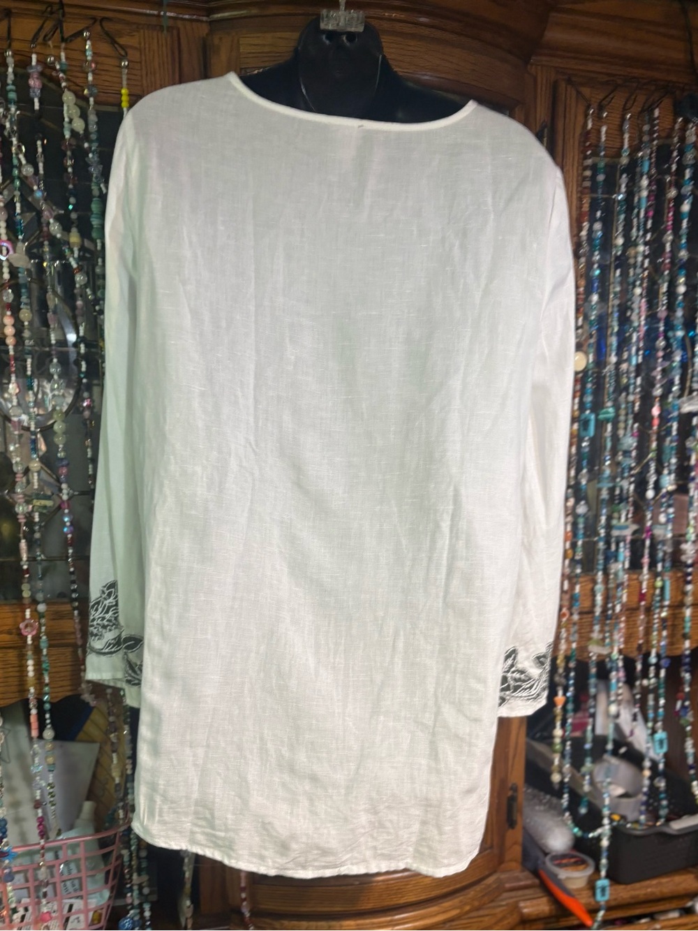 Chico's White V-Neck Black Embroidered Tunic 8/10 - Picture 6 of 10